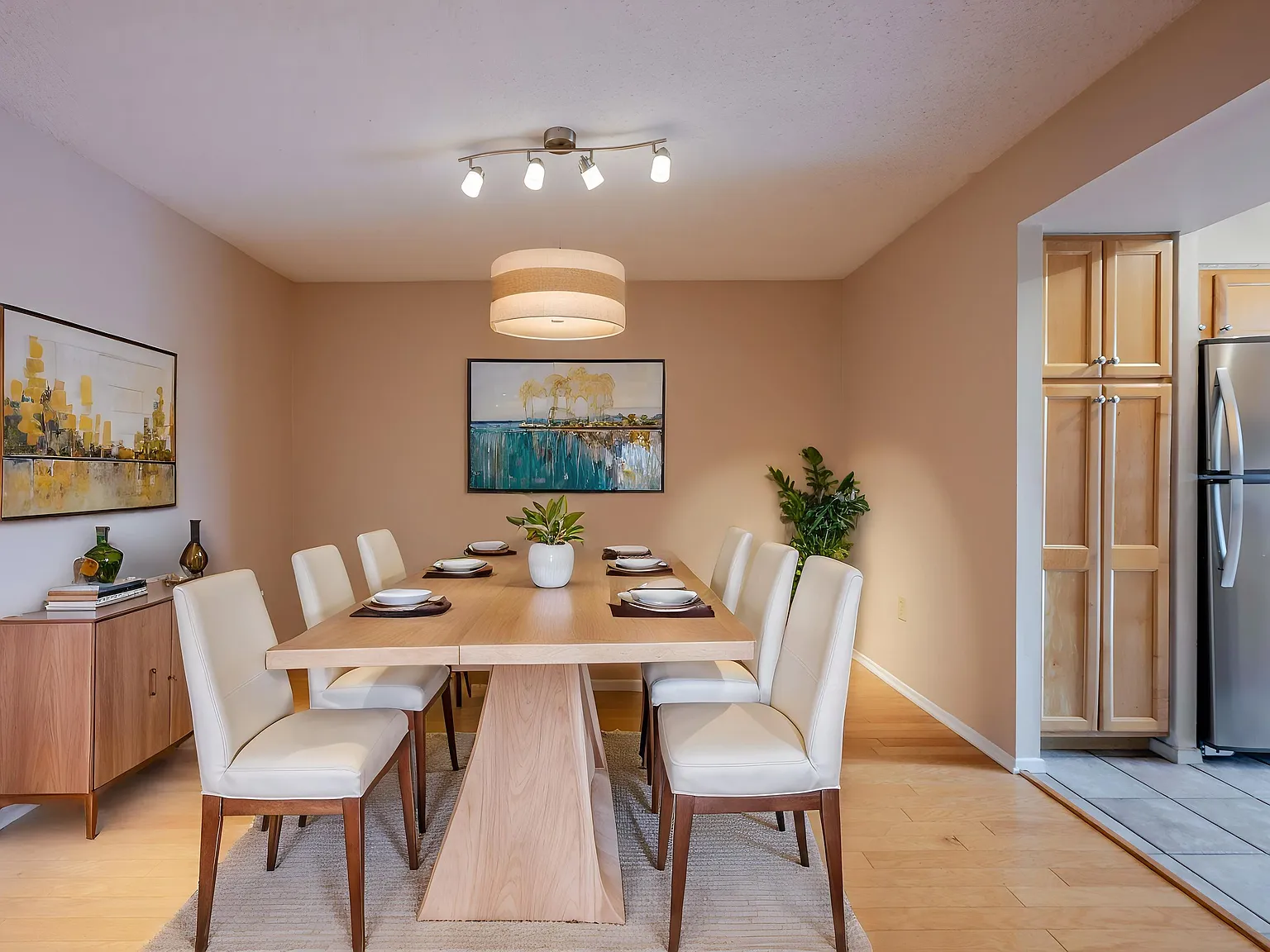 2 bed, 1163 sqft, $2,350 — Photo 3