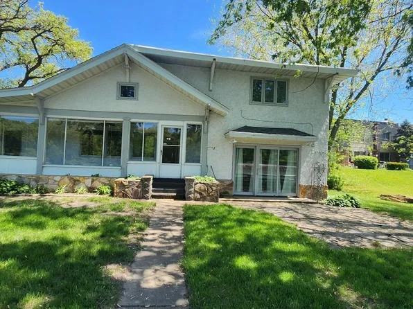 6200 Park Ridge Rd, Loves Park, IL 61111