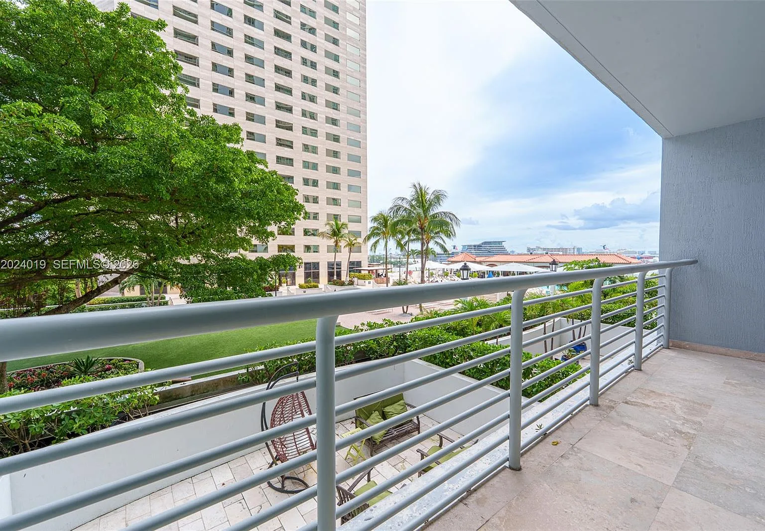 One Miami East Condo — Photo 1