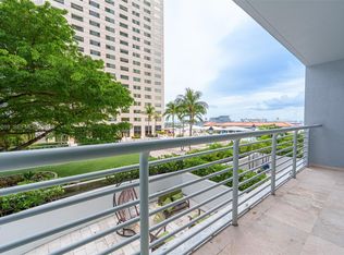 335 S Biscayne Blvd APT 802, Miami, FL 33131