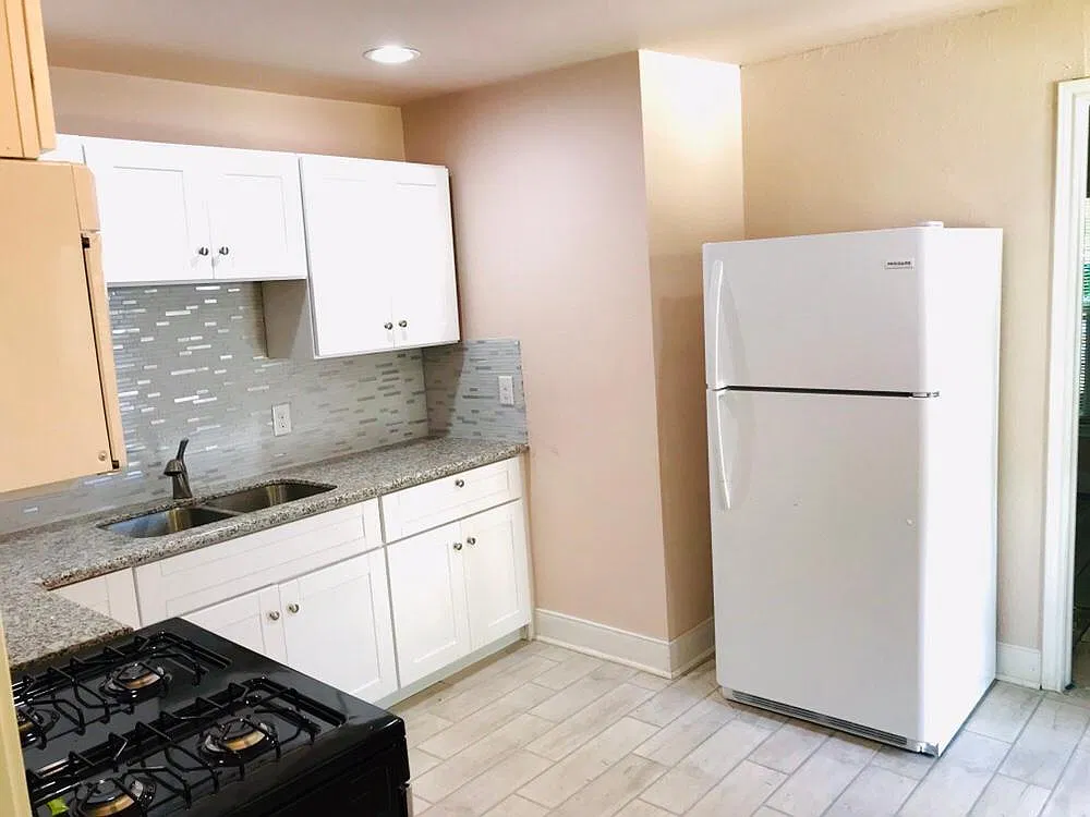 806 Kelley St — Photo 3