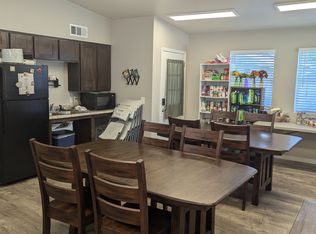 801 W Main St #4283, Quinlan, TX 75474
