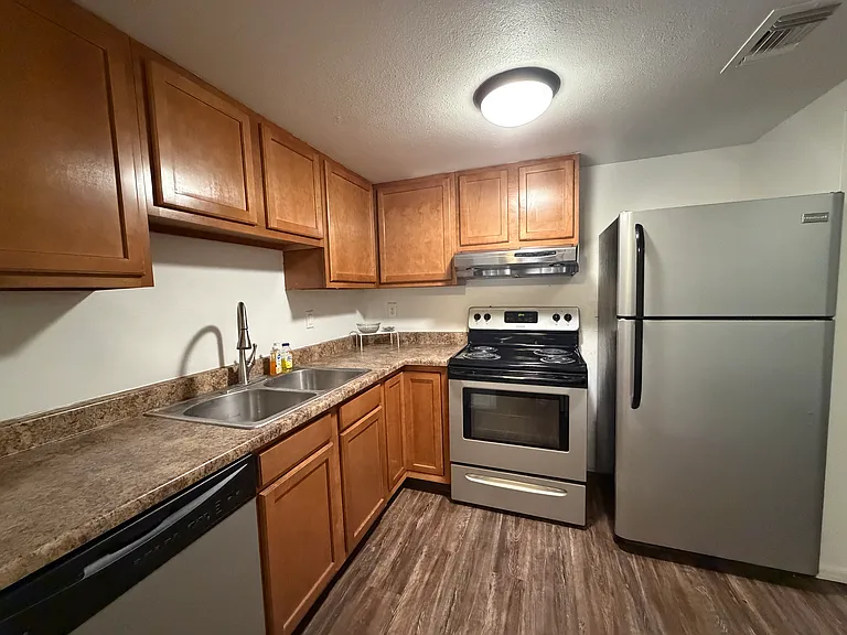 2759 W Anklam Rd #C — Photo 5