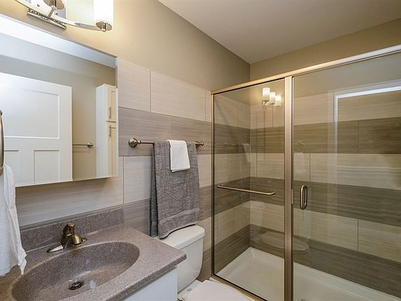 5th image of 317 2nd St SW #1B-1BA-625SQFT