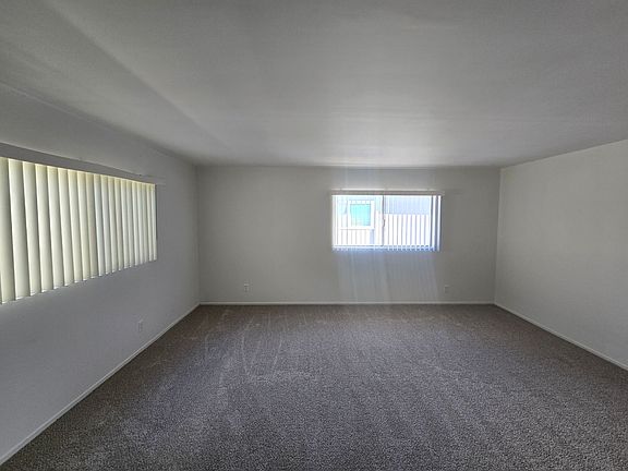 5th image of 401 8th St APT C