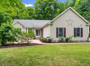 7 School Rd E, Moodus, CT 06469