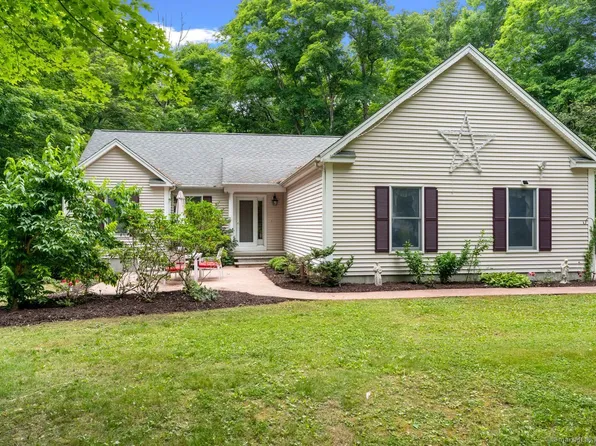 7 School Road, East Haddam, CT 06469