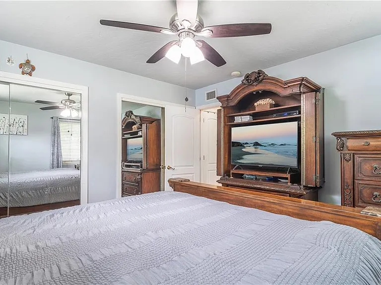 11673 Iris Ave — Photo 17