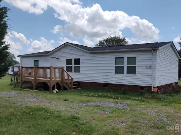 129 Titanium Dr, Statesville, NC 28625