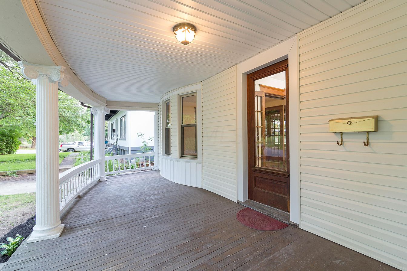 Before and After - c.1905 Colonial Revival in Mansfield Ohio Under $50K ...