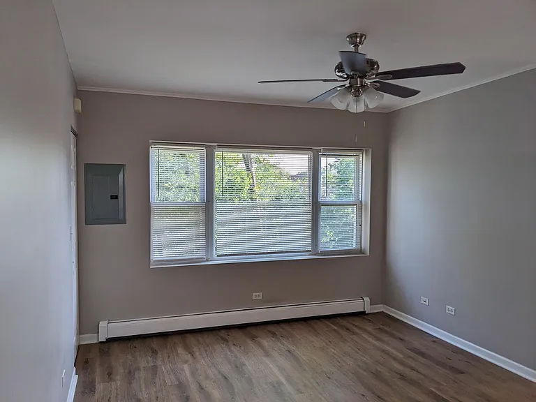703 E Maple Ave #C — Photo 3