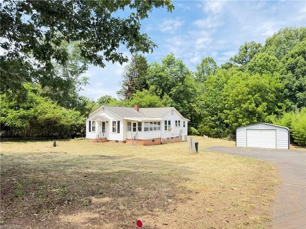 5480 Old Walkertown Rd, Winston Salem, NC 27105