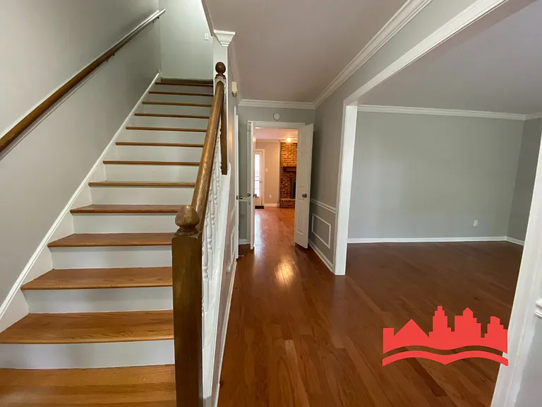 8510 Farmington Cv — Photo 22