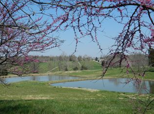 180 Twin Oaks Dr, Greenville, KY 42345