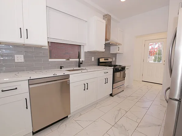 34 Hilliard Avenue image 6 of 33