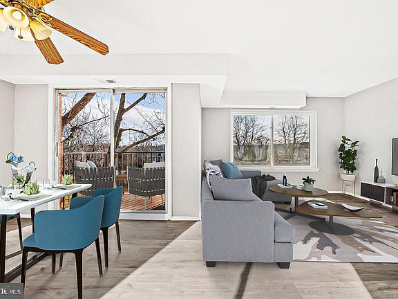 3rd image of 125 Clubhouse Dr SW #11