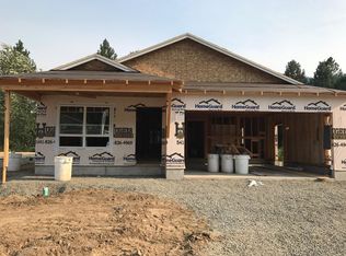253 Westbrook Dr, Rogue River, OR 97537