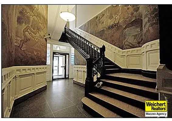 Sold by Mazzeo Real Estate | media 9