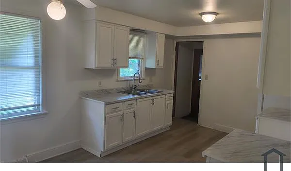 534 N Brockway Ave — Photo 4