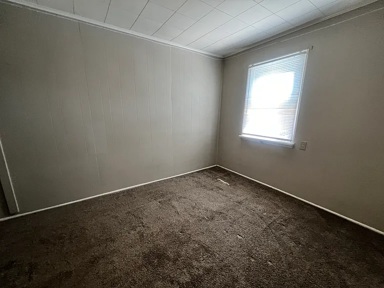 149 N West St #2 — Photo 11