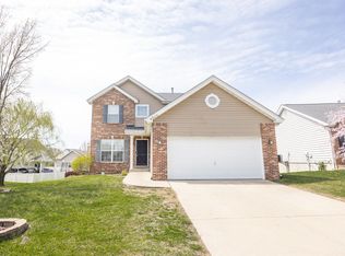 6935 Conner Pointe Dr, Fairview Heights, IL 62208