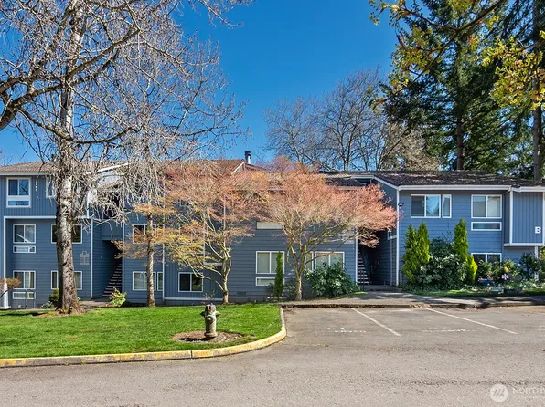 4120 212th Street SW #B301, Mountlake Terrace, WA 98043