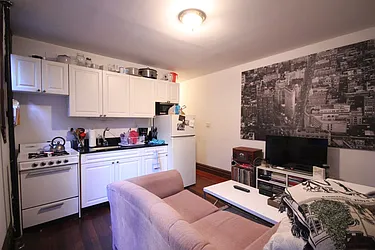 Rented by Dynamik Realty