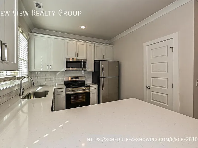 629 Colorado Ave — Photo 6