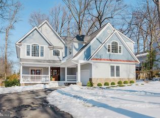 8612 McHenry St, Vienna, VA 22180