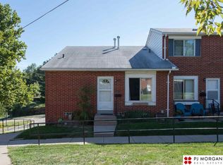 221 Arbor Ct, Omaha, NE 68108