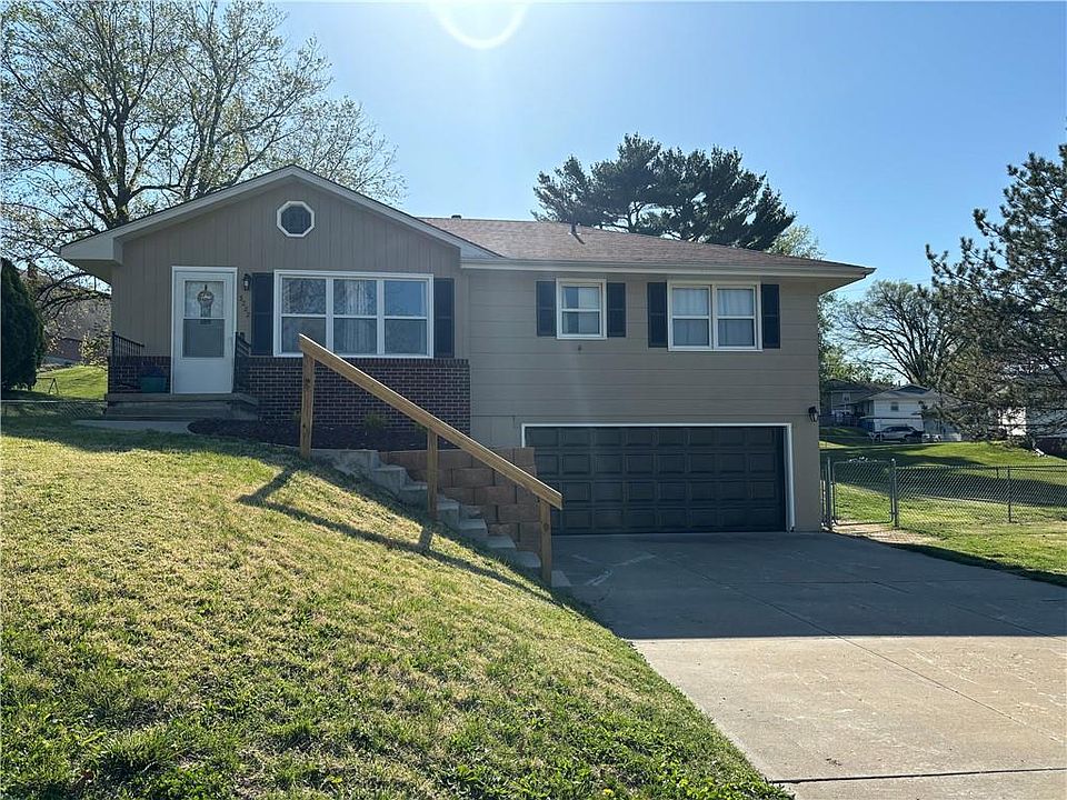 1st image of 3222 Melody Ln