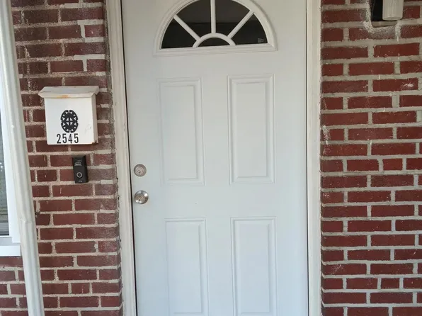 2545 S 69th St, Philadelphia, PA 19142