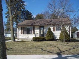 3412 Monroe St, Two Rivers, WI 54241