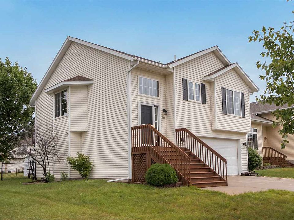 1st image of 922 Augusta Cir
