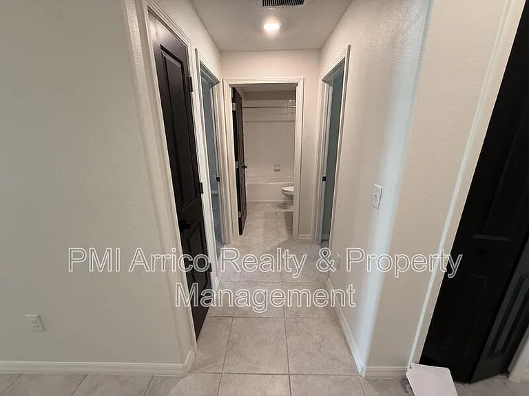 14906 Imperial Purple Ln — Photo 20