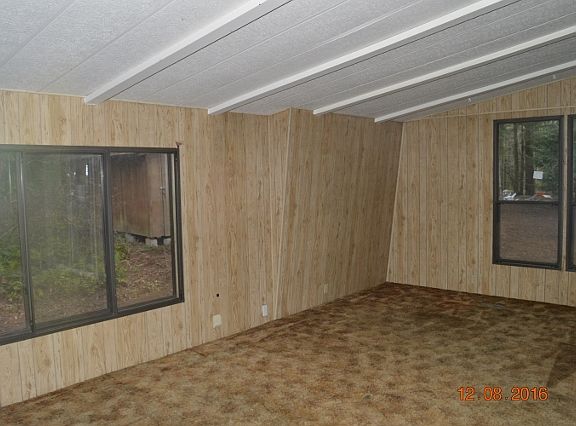 5th image of 18430 Britchin St SE