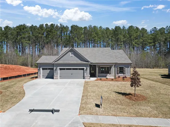 236 Weslyn Dr, Social Circle, GA 30025