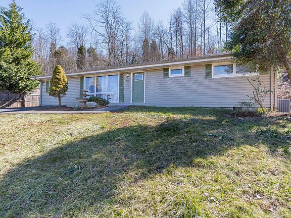 3rd image of 4601 Woodcliff Dr