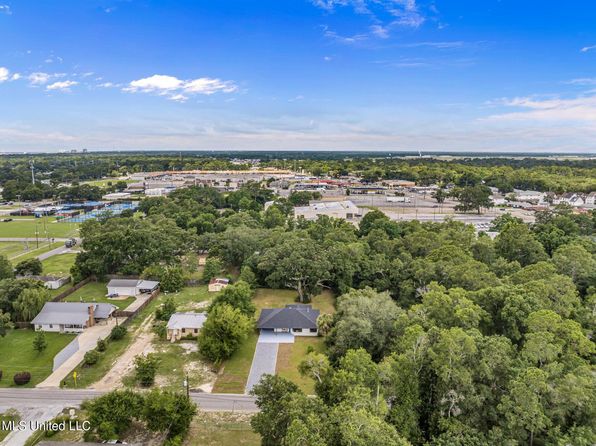 625 Loposser Ave, Gulfport, MS 39507