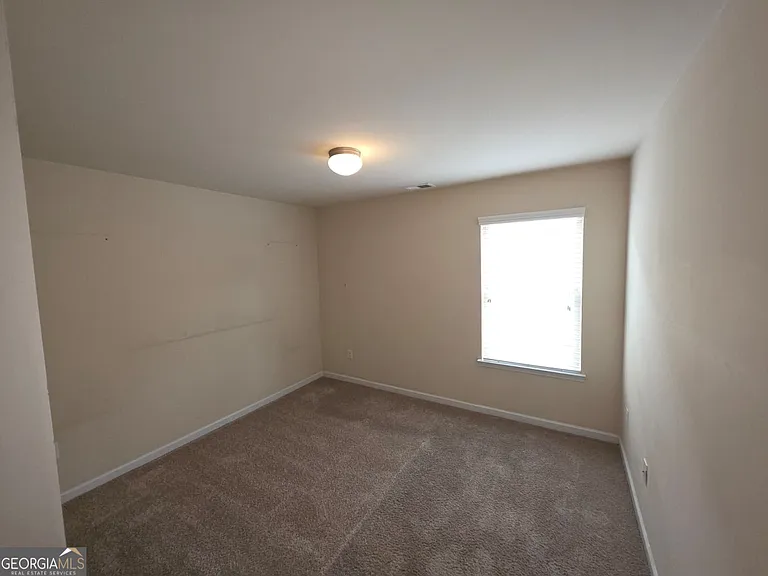 326 Lauren Dr — Photo 17