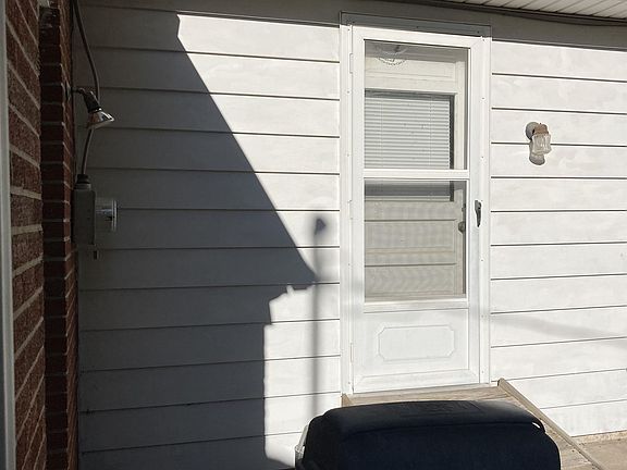 3rd image of 1632 N Kenmar Dr