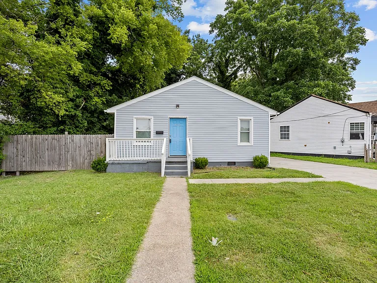 2321 Columbus Ave — Photo 1