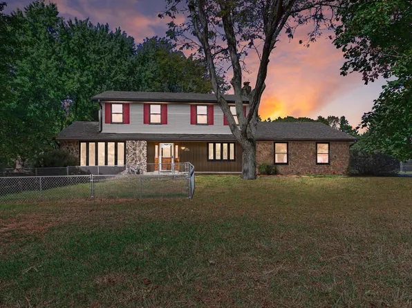 S30W35902 Scuppernong COURT, Dousman, WI 53118
