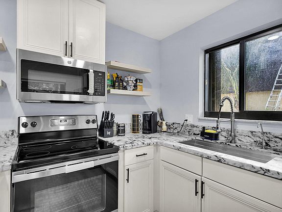 5th image of 2824 Kirk Road