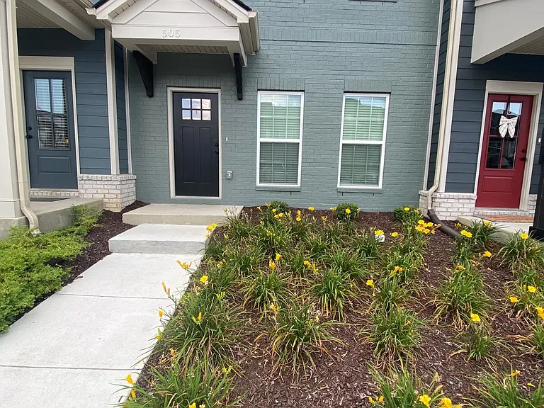 505 Tappan Ln — Photo 1