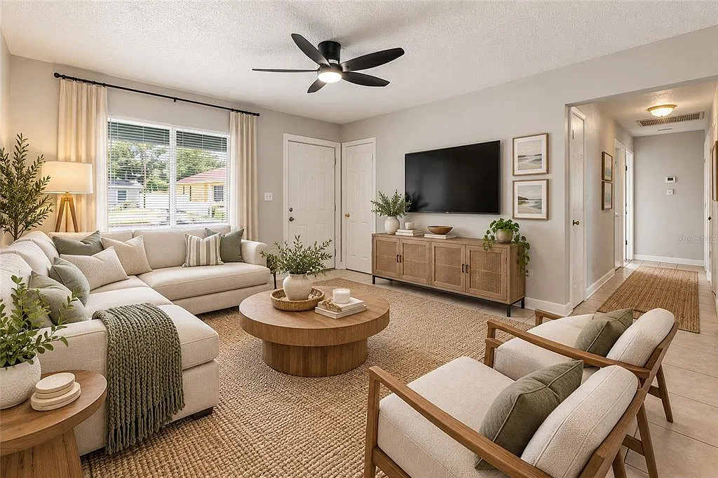 3 bed, 1.0 bath, 1094 sqft, $2,800 — Photo 4