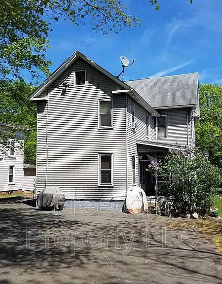 242 N Main St — Photo 27
