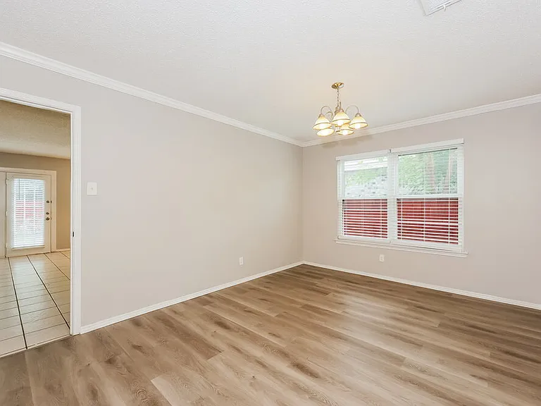 2729 Forest Creek Dr — Photo 6