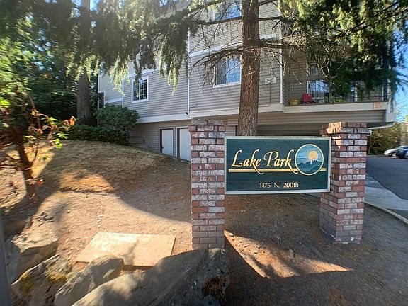 3rd image of 1475 N 200th St Unit 302