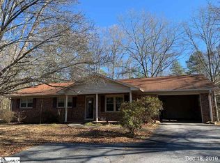 1306 Brookwood Dr, Boiling Springs, SC 29316